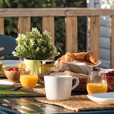 Camping Plaisirs Nature A La Pignade *