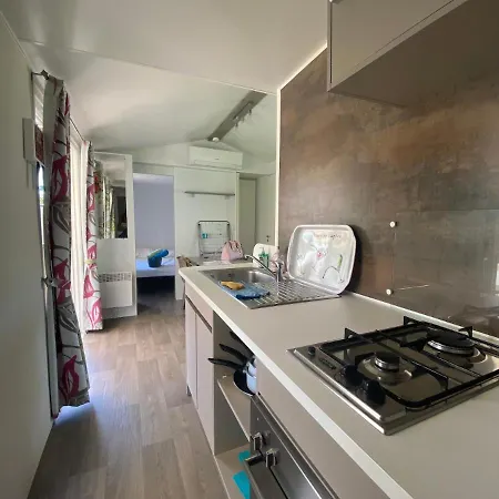 Camping Plaisirs Nature A La Pignade