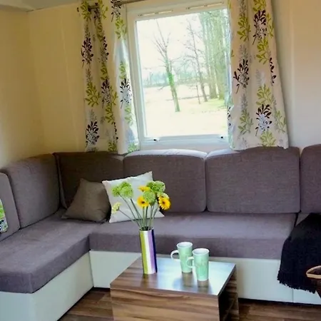 Camping Plaisirs Nature A La Pignade Ronce-les-Bains