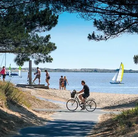 Plaisirs Nature à La Pignade Camping