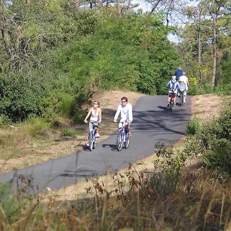 Camping Plaisirs Nature A La Pignade *