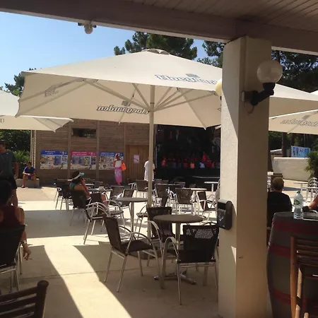 Camping Plaisirs Nature A La Pignade